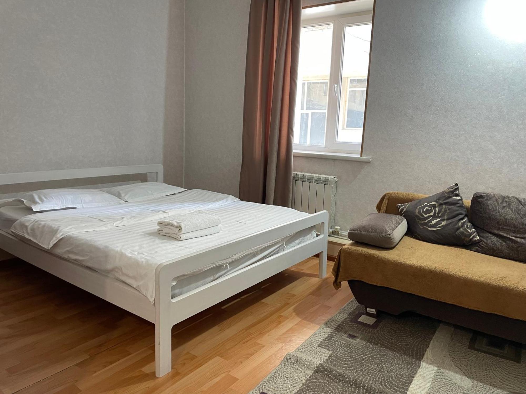 Fiveseasons Vandrerhjem Almaty Eksteriør bilde