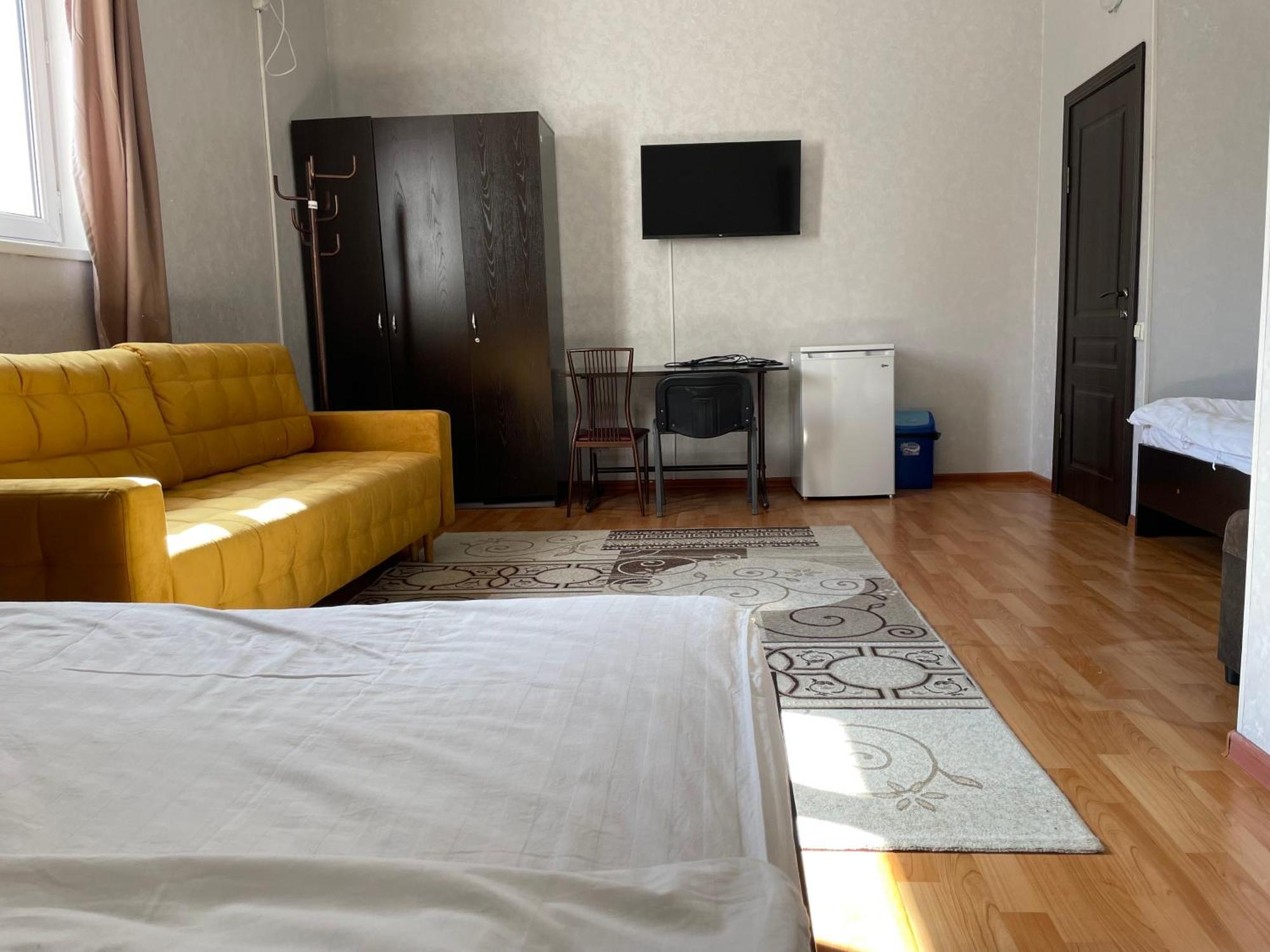 Fiveseasons Vandrerhjem Almaty Eksteriør bilde